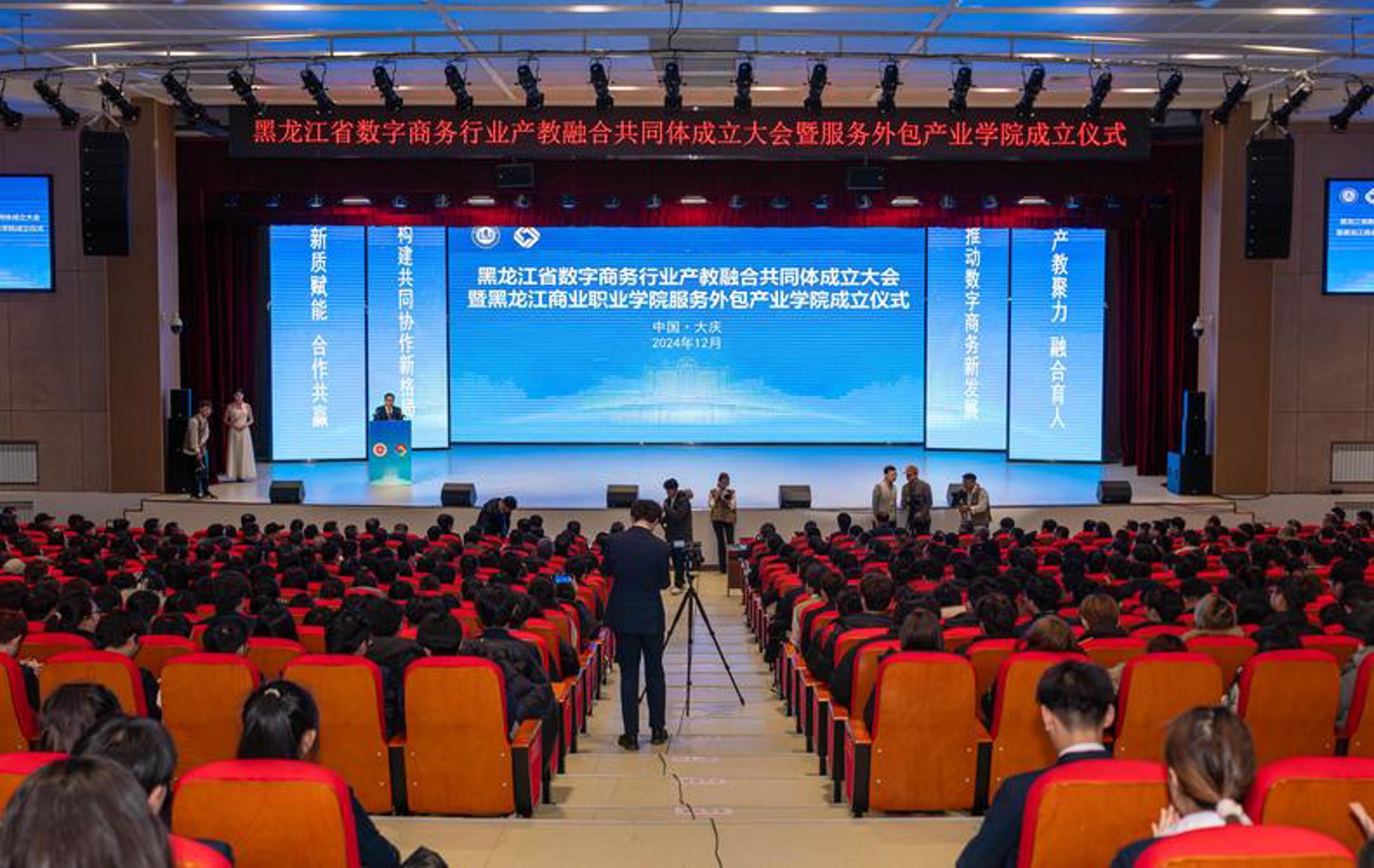 深圳家私定制市场：个性化需求下的创新与崛起